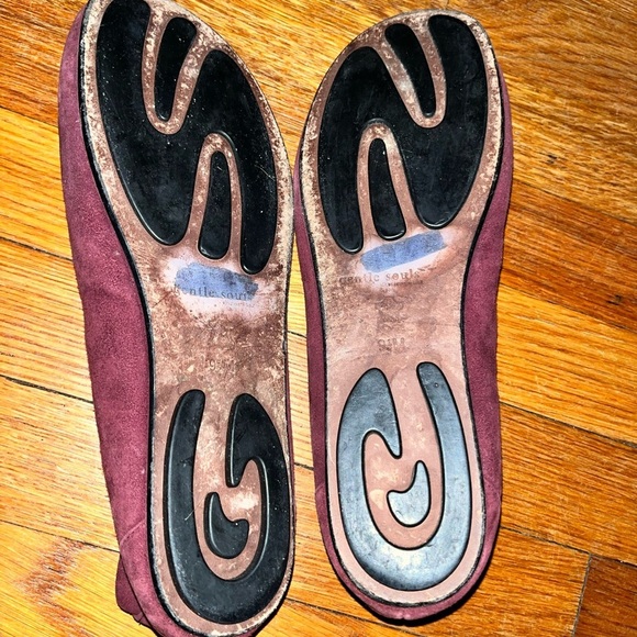 Gentle Souls ballet flats size 9.5 maroon suede burgundy non slip fall comfort - Picture 6 of 8